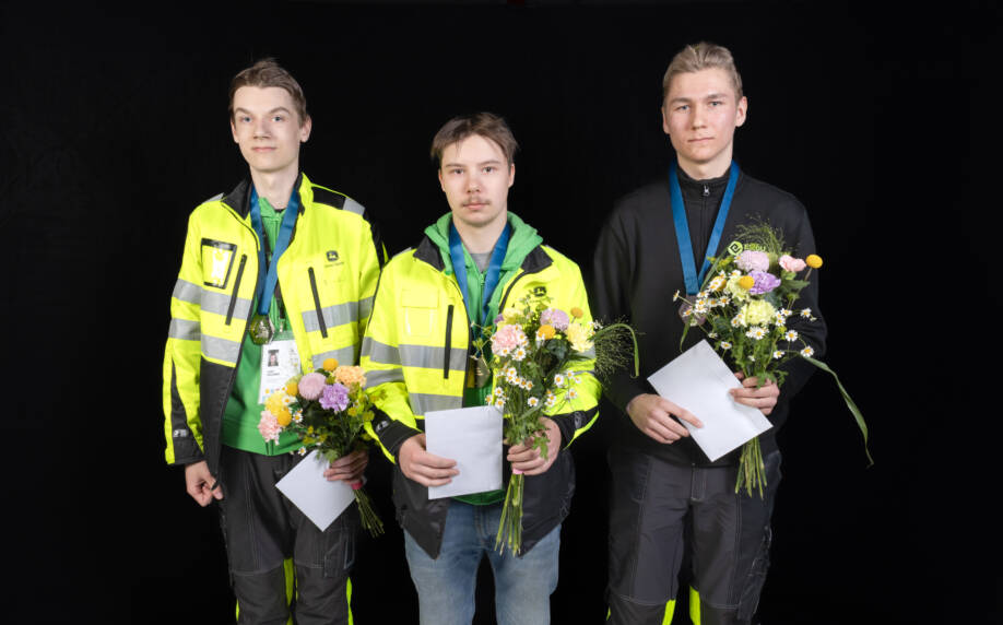 Taitaja2025 Turku
Metsäkoneen käyttö
Kulta: Severi Ruohomaa
Hopea: Joni Salonen
Pronssi: Ville Pekkola