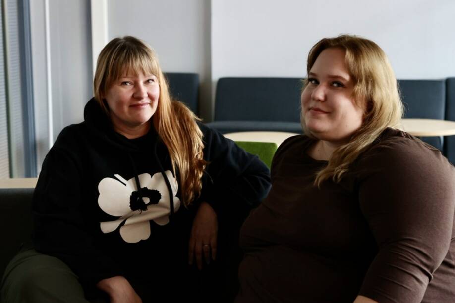 Lähihoitajat Reea ja Carita.